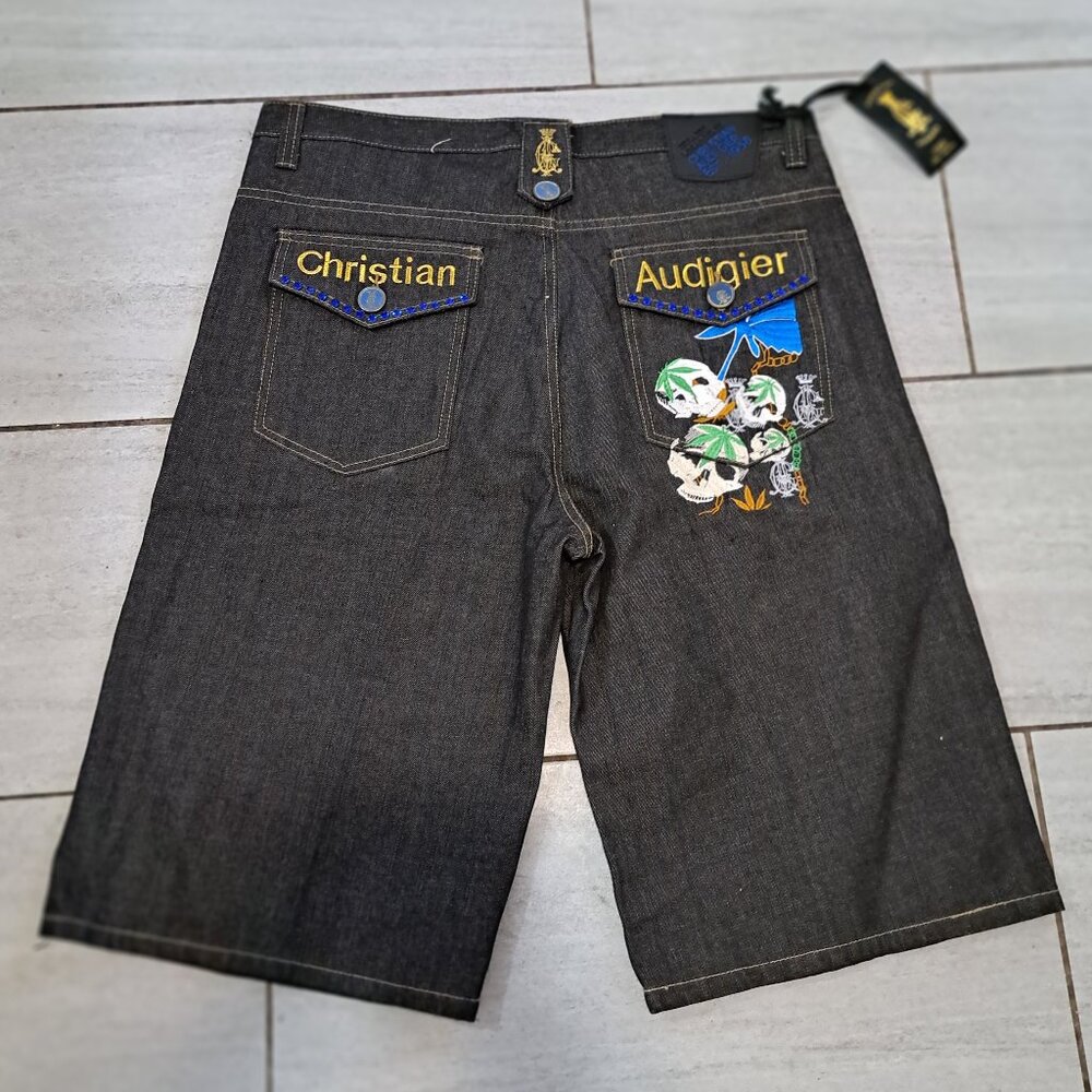 %Size 40 Christian Audigier Skulls and Pot Leafs Embroidered Shorts Men / J1